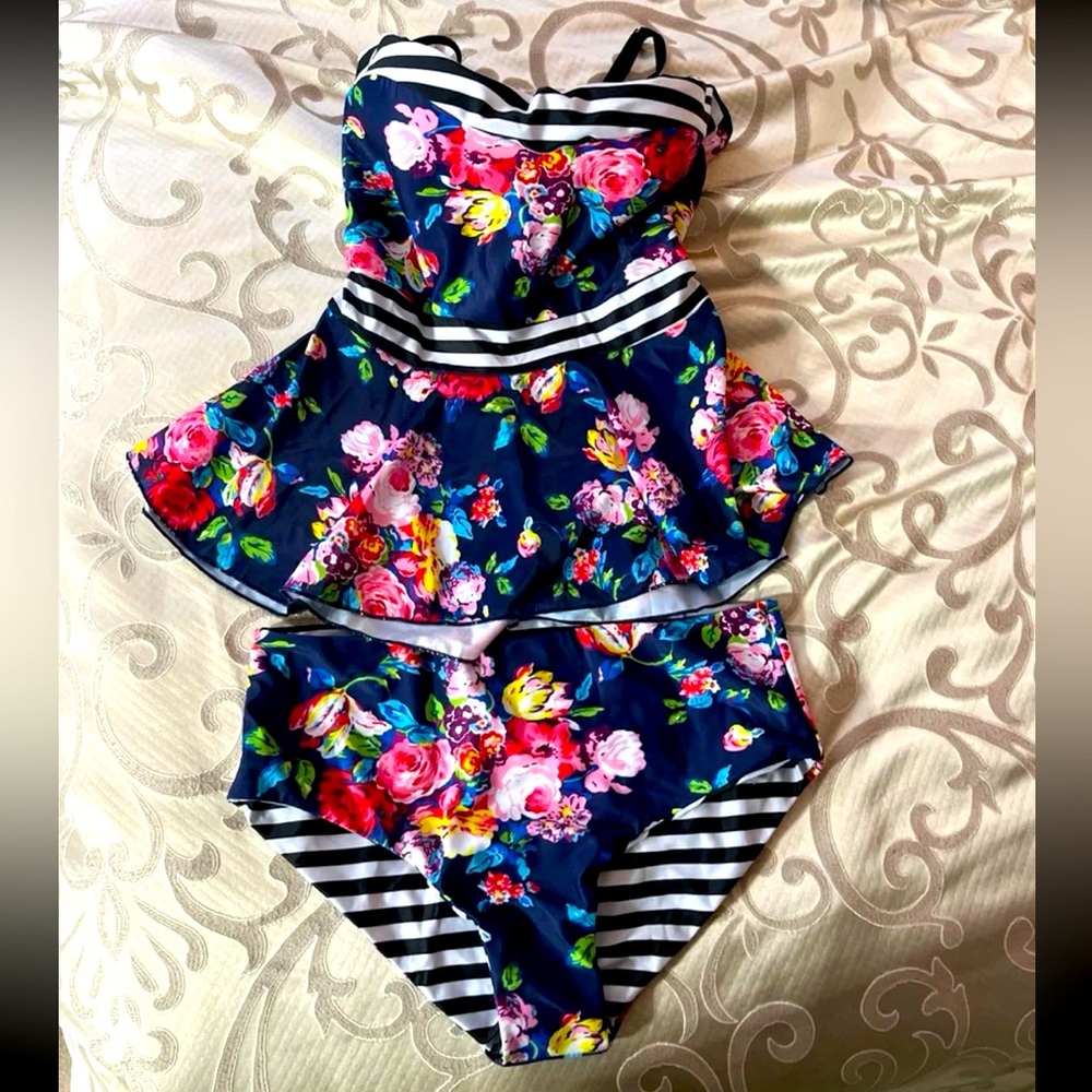 👙SHEIN Two Piece Reversible Swimsuit
